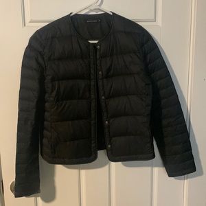 Crop puffer jacket keeps you warm and stylish all winter long